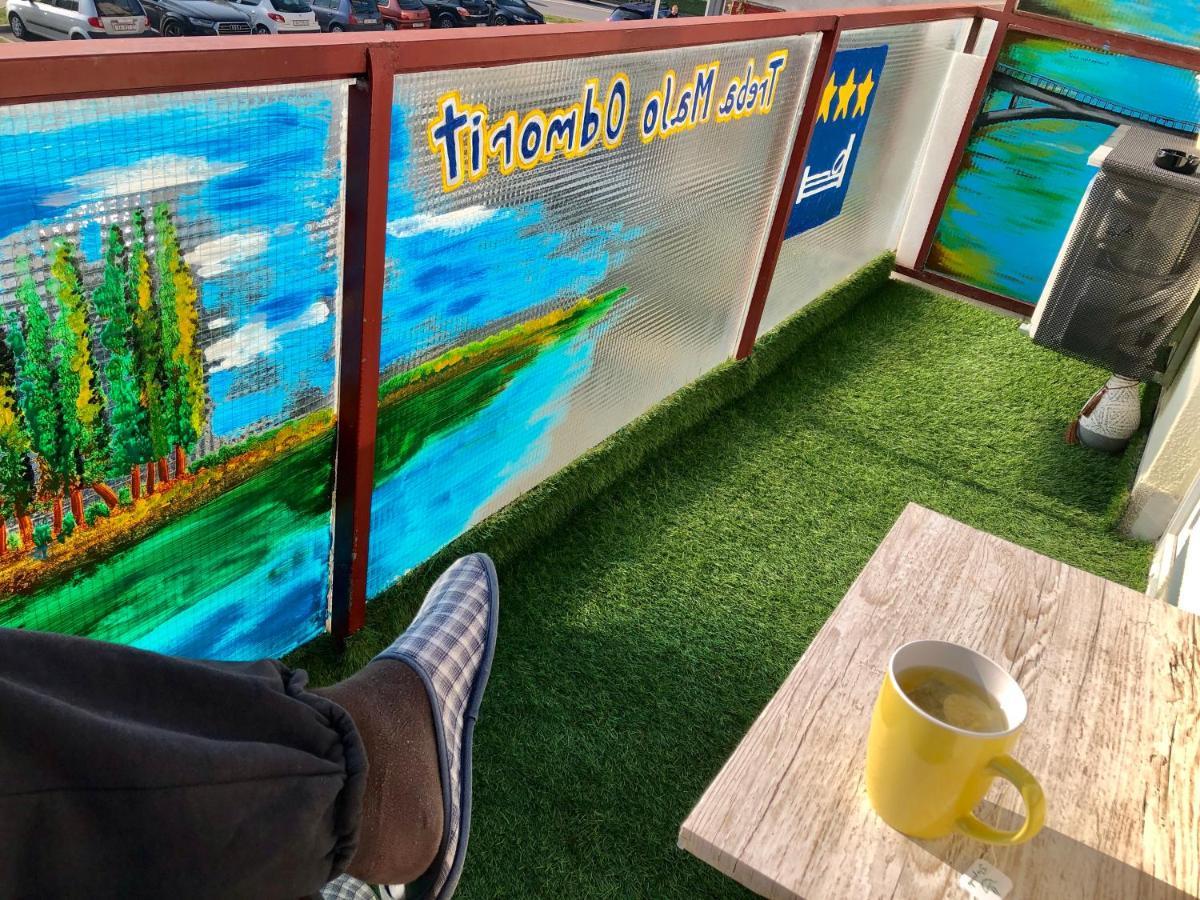 Apartment Treba Malo Odmorit - Self Check-in Option, Family Room, Ps4 Pro, Free Parking *