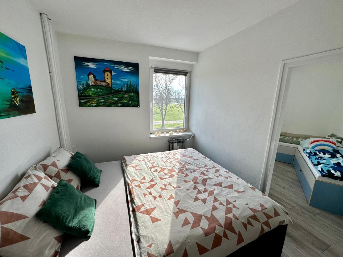 Apartment Treba Malo Odmorit - Self Check-in Option, Family Room, Ps4 Pro, Free Parking