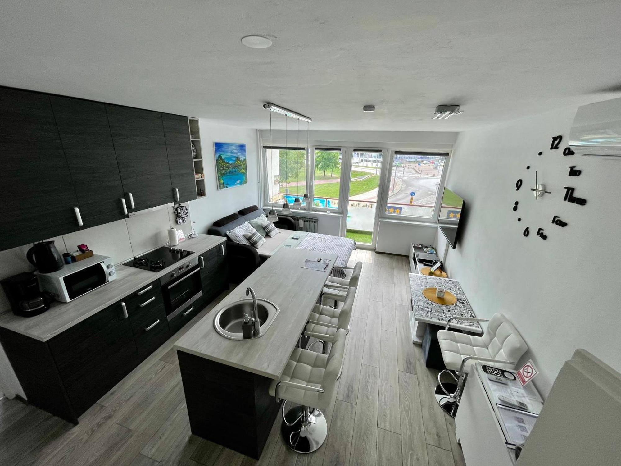 Apartment Treba Malo Odmorit - Self Check-in Option, Family Room, Ps4 Pro, Free Parking Karlovac